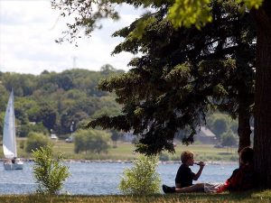 City signs at Barrie parks raising questions about tobogganing